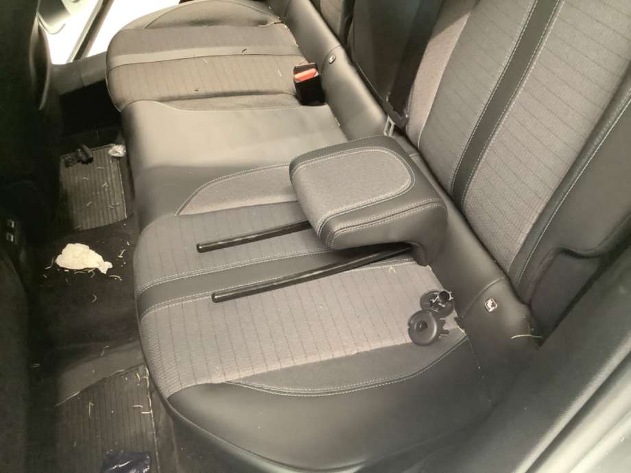 Sete bak til Peugeot 2008, 2019-->> (Type II)  (PEUGEOT|)