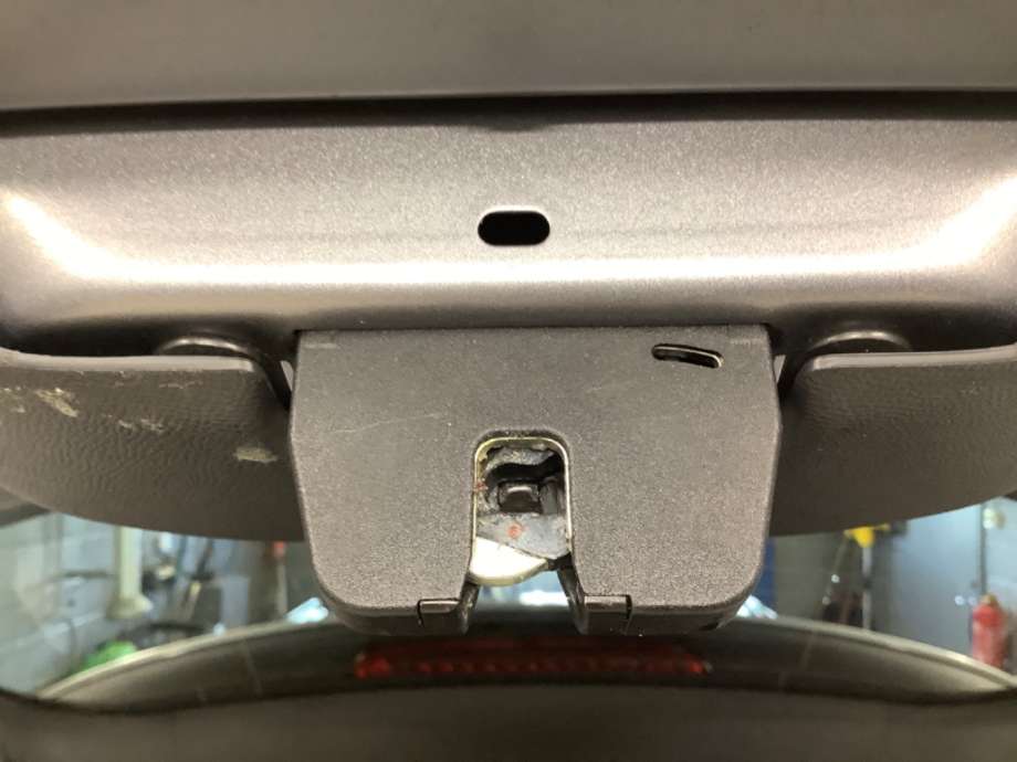 Baklukelås til Peugeot 2008, 2019-->> (Type II)  (PEUGEOT|)