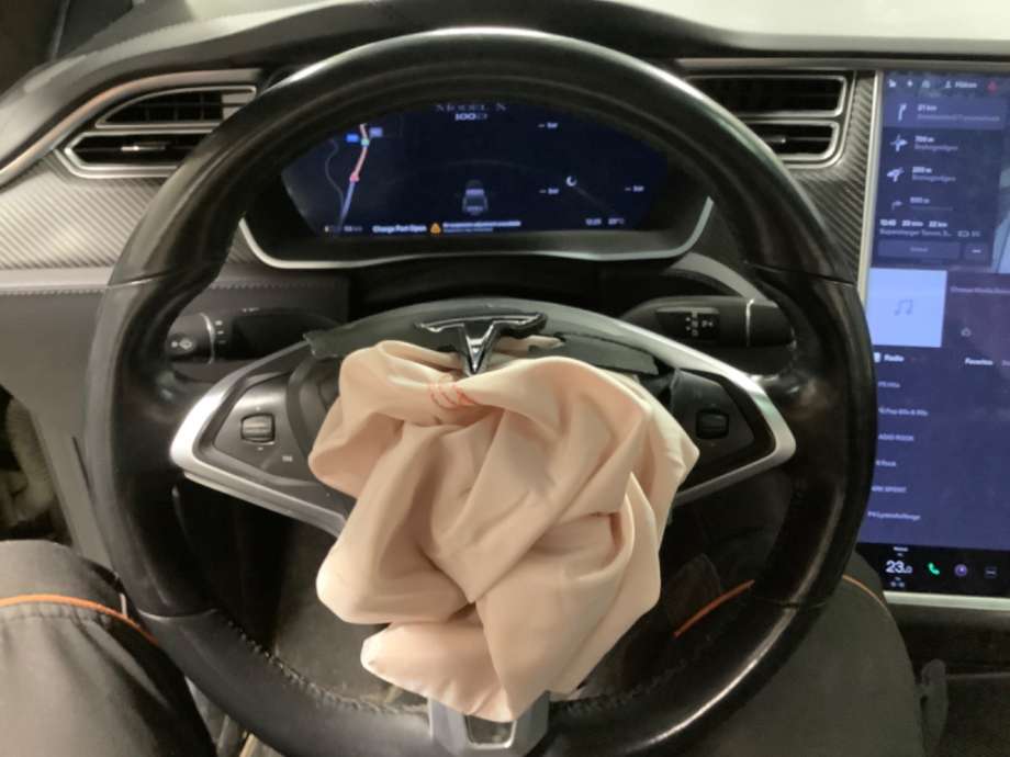 Ratt til Tesla Model X, 2016-->>  (TESLA|)