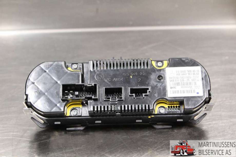 Varmeapparat betjening til Mercedes Vito 2014-->> (W447) (W447) (MERCEDES|LU A4479004018|)