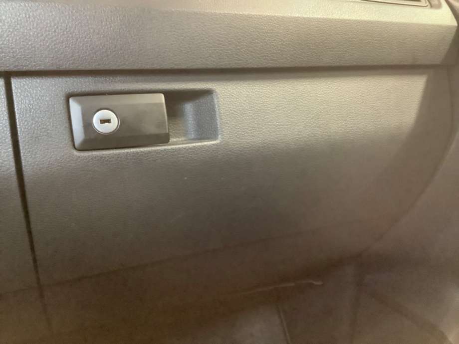 Hanskerom til VW Caddy, 2015-2020 (Type III, Fase 3)  (VOLKSWAGEN|)