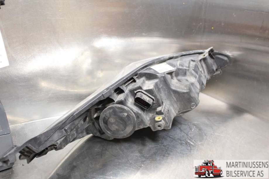 Frontlykt venstre halogen til Ford Fiesta 2008-2012 (Type VI, Fase 1)  (FORD||8A61-13W030-CD)