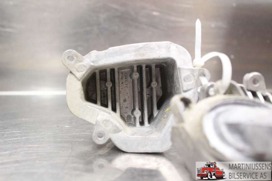 Frontlykt høyre halogen til BMW 5-Serie 2010-2017 (F10/F11) (F10/F11) (BMW|171738-02|)