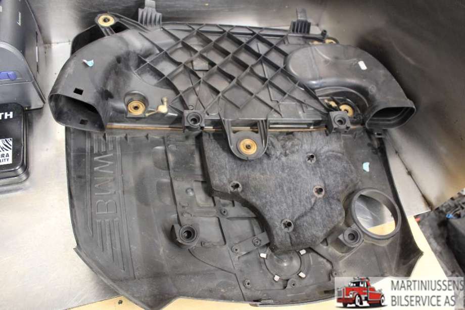 Motordeksel over motor til BMW 7-Serie 2009-2015 (F01/F02/F03/F04) (F01/F02/F03/F04) (BMW||1371 7800575)