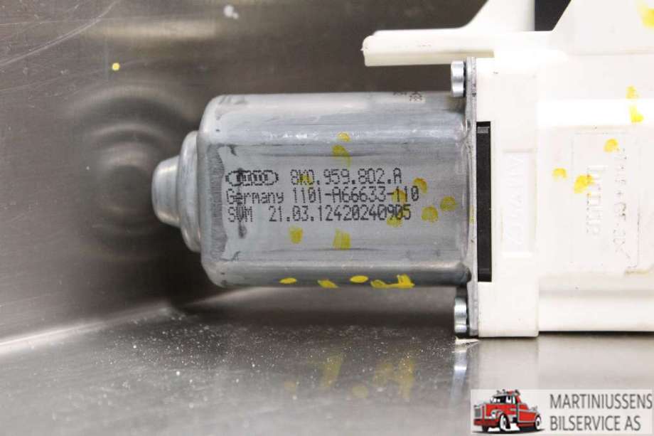 Ruteheis høyre til Audi A4 2007-2014 (Type IV) (B8) (B8) (AUDI||8K0 959 802 A)