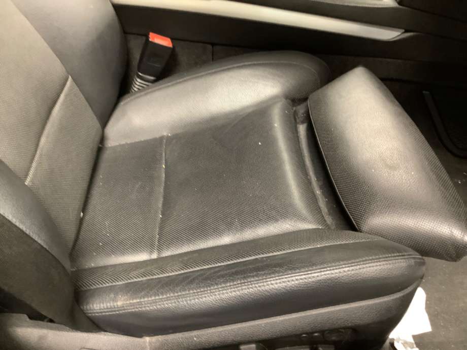 Sete foran høyre til BMW 7-Serie 2009-2015 (F01/F02/F03/F04) (F01/F02/F03/F04) (BMW|)