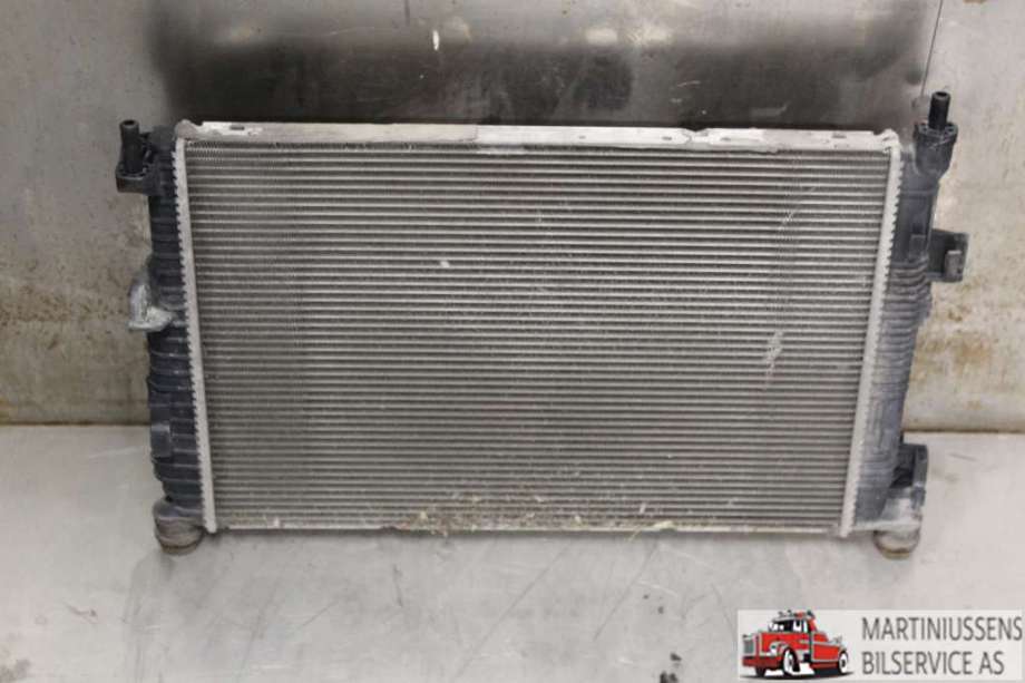Radiator (manuell gir) til Ford C-Max 2010-2015 (Type II, Fase 1)  (FORD||8V61-8005-CA)
