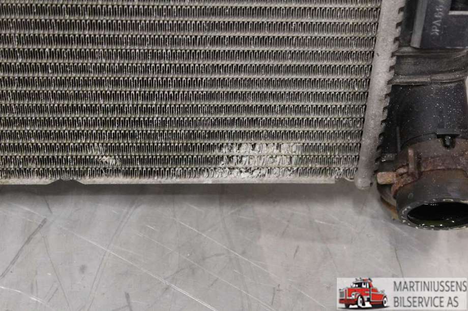 Radiator (manuell gir) til Ford C-Max 2010-2015 (Type II, Fase 1)  (FORD||8V61-8005-CA)