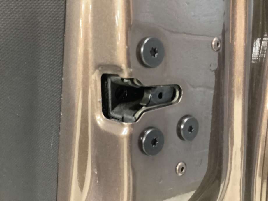 Låsekasse høyre til Renault Captur, 2013-2020 (Type I)  (RENAULT|)