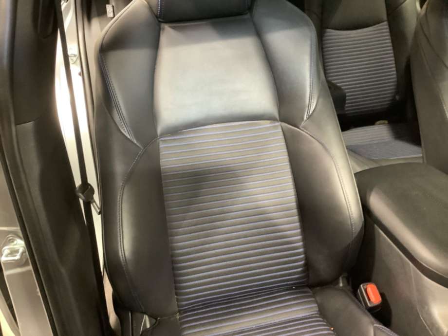 Sete foran høyre til Toyota RAV4 2019-->> (Type V)  (TOYOTA|)