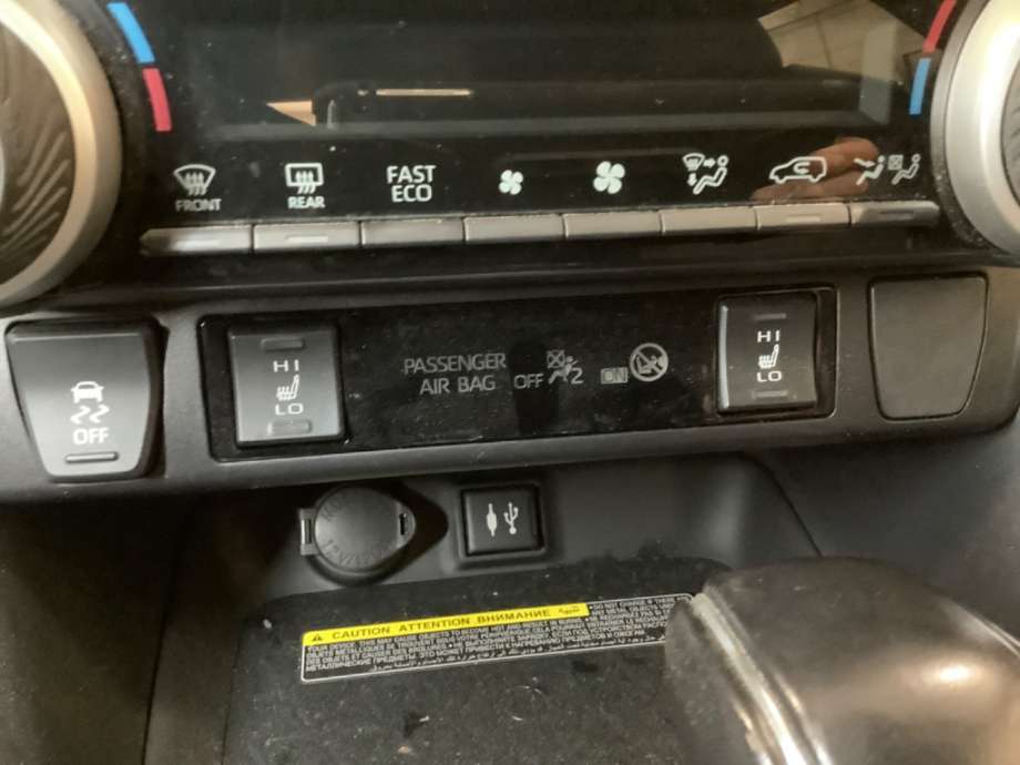 Bryter setevarme til Toyota RAV4, 2019-->> (Type V)  (TOYOTA|)