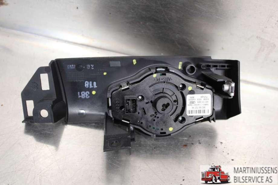 Bryter lys til Audi A4 2007-2014 (Type IV) (B8) (B8) (AUDI|8K0.941.531.AL|)