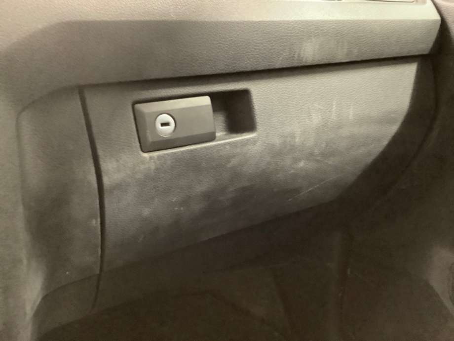 Hanskerom til VW Caddy, 2015-2020 (Type III, Fase 3)  (VOLKSWAGEN|)
