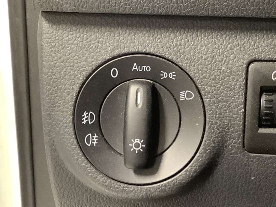 Bryter lys til VW Caddy, 2015-2020 (Type III, Fase 3)  (VOLKSWAGEN|)