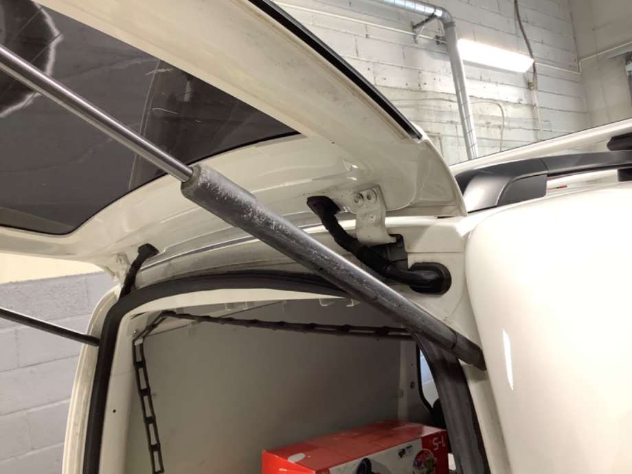 Baklukedemper til VW Caddy, 2015-2020 (Type III, Fase 3)  (VOLKSWAGEN|)