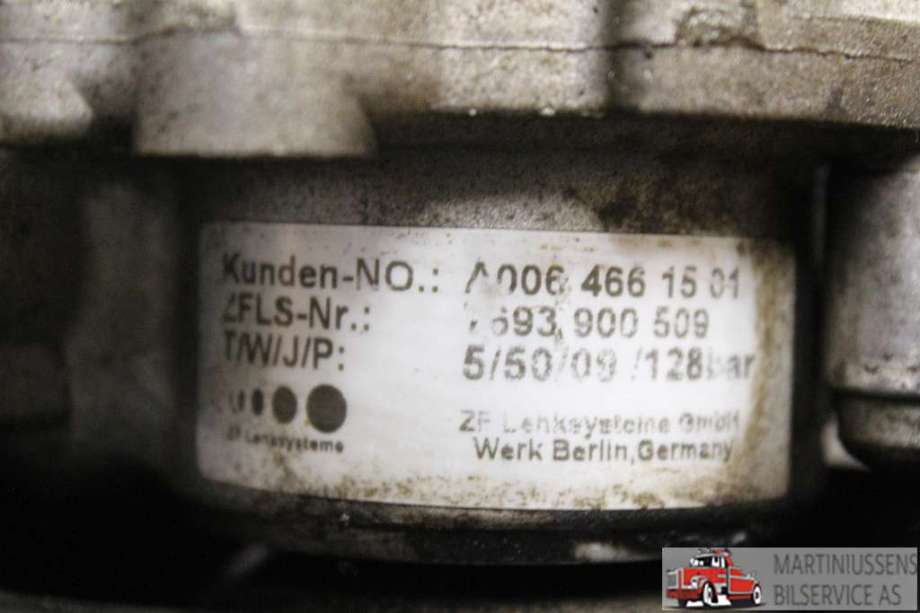 Servo pumpe mekanisk til Mercedes C-Klasse 2007-2011 (Fase 1) (W204) (W204) (MERCEDES|A006 466 15 01|)