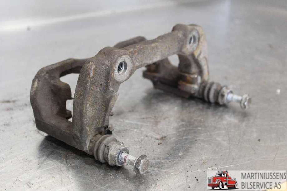 Bremsecaliper brakett til Mercedes E-Klasse, 2009-2013 (Fase 1) (W212) (W212) (MERCEDES|)