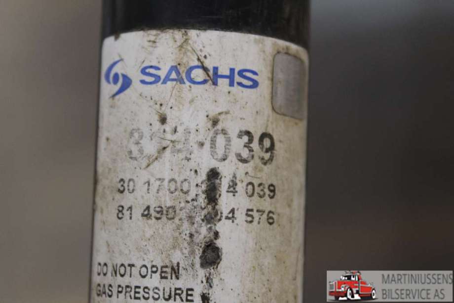 Støtdemper bak til Nissan Qashqai 2007-2010 (Type I, Fase 1)  (NISSAN||81 4902 004 576)