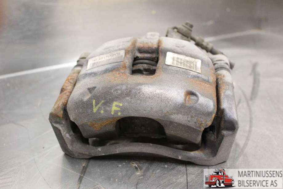 Bremsecaliper venstre foran til Peugeot Partner, 2015-2019 (Type II, Fase 2)  (PEUGEOT|)