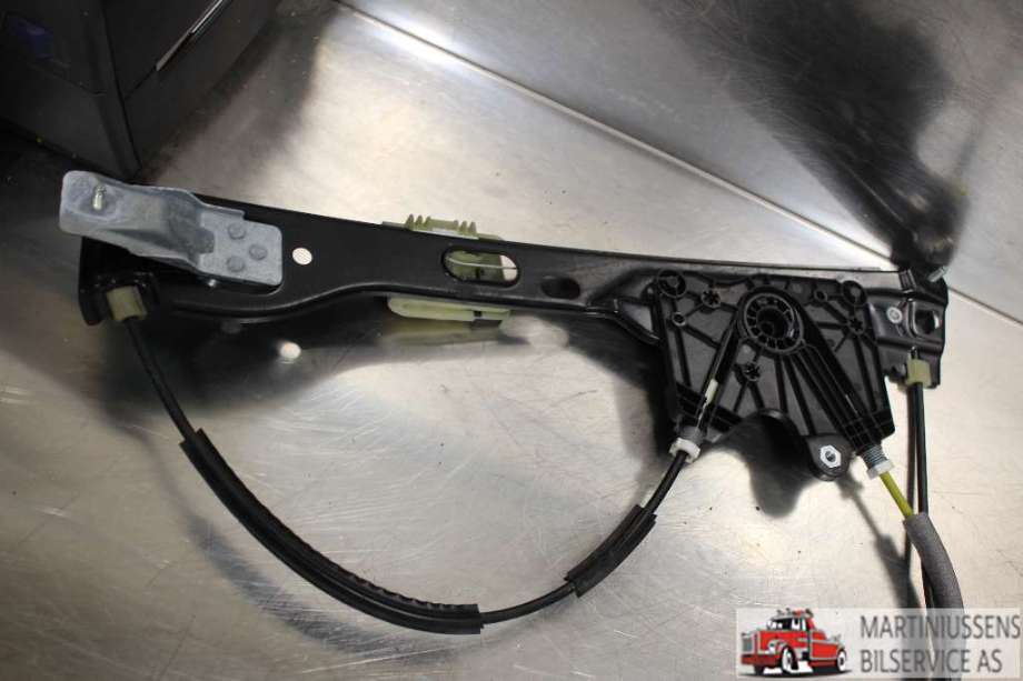 Ruteheis til Ford Mondeo 2014-2019 (Type V, Fase 1)  (FORD||C04392 102)