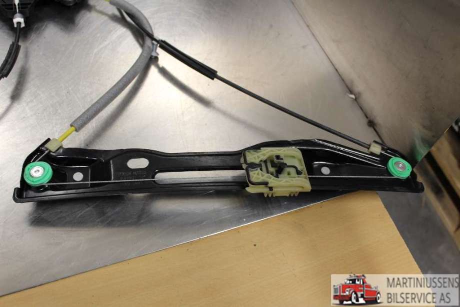 Ruteheis til Ford Mondeo 2014-2019 (Type V, Fase 1)  (FORD||C04392 102)