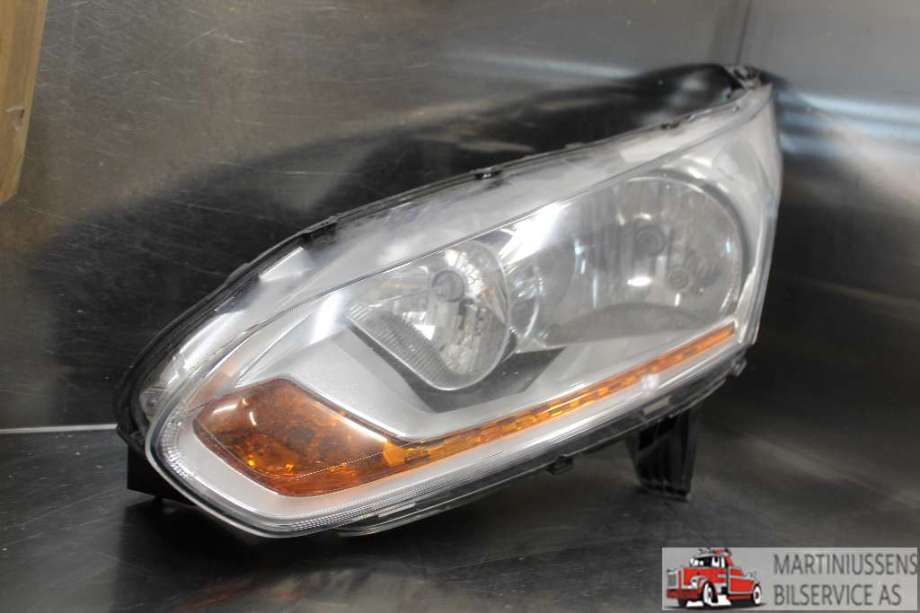 Frontlykt venstre halogen til Ford Transit Connect 2013-2018 Type II, Fase 1 (FORD||13W030AC)