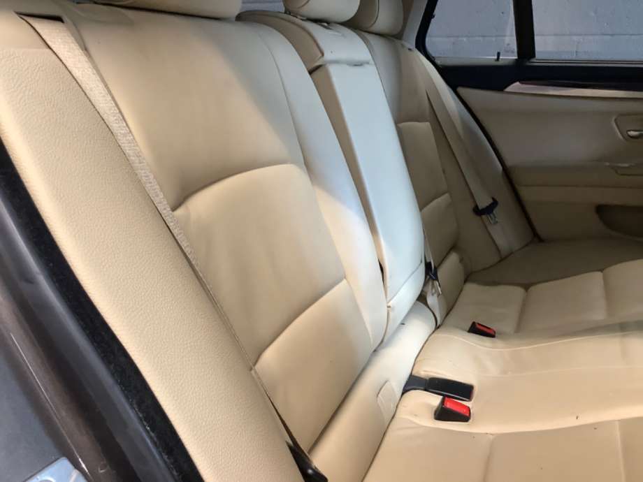 Sete bak til BMW 5-Serie 2010-2017 (F10/F11) (F10/F11) (BMW|)
