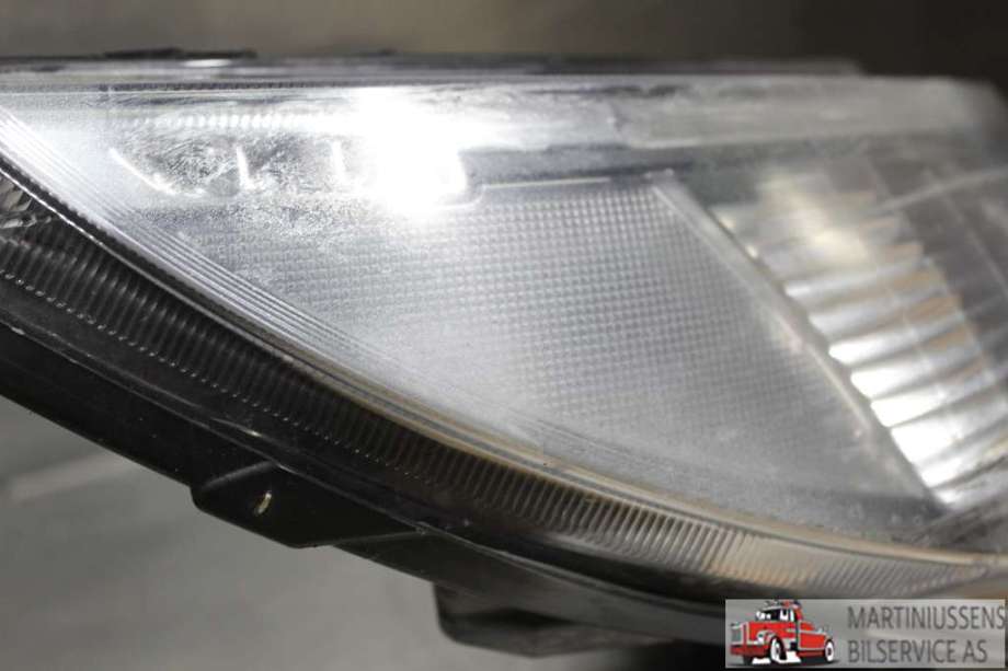 Frontlykt høyre halogen til Saab 9-3 2008-2011 (Type II, Fase 2)  (SAAB||1EL 010 317-06)