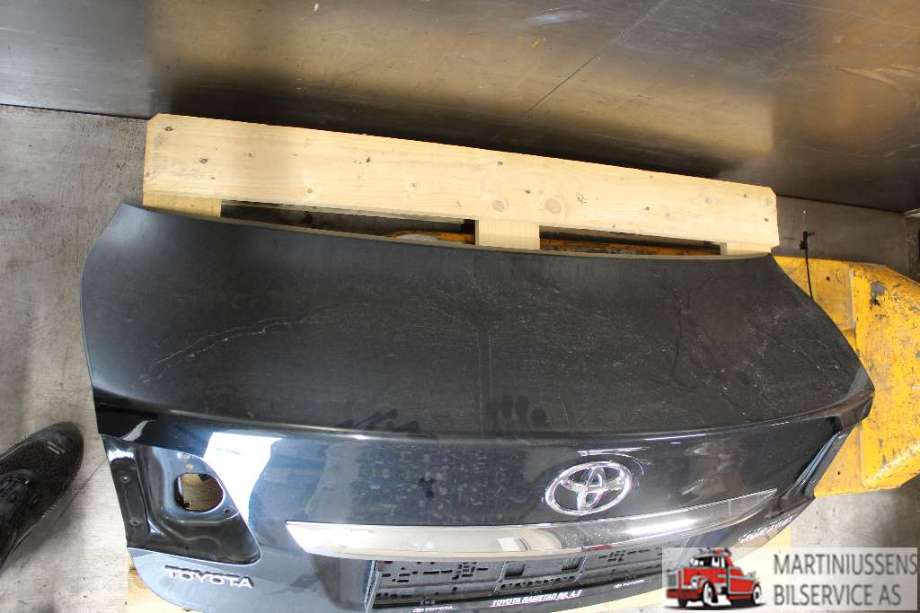 Bakluke sedan til Toyota Avensis 2009-2015 (Type III, Fase 1)  (TOYOTA|)