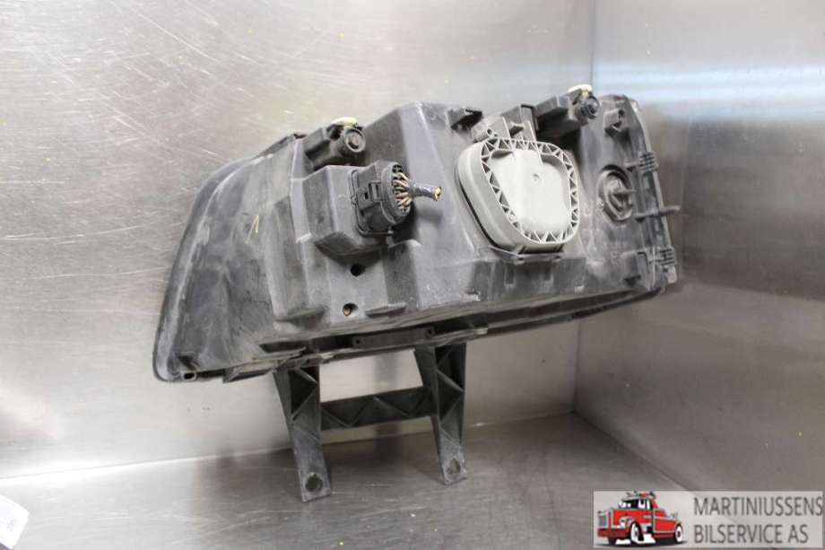 Frontlykt høyre halogen til VW Transporter / Caravelle 2009-2015 (Fase 2) (T5) (T5) (7H1 941 016 S|)