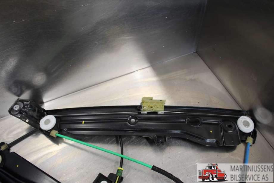 Ruteheis til BMW 5-Serie 2010-2017 (F10/F11) (F10/F11) (BMW||7182 132.9-F10-E)