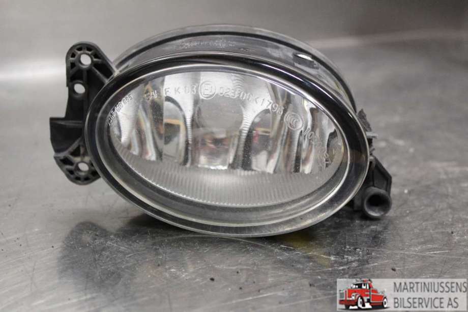 Tåkelykt høyre foran til Mercedes E-Klasse 2006-2009 (Fase 2) (W211) (W211) (MERCEDES||030507700201)