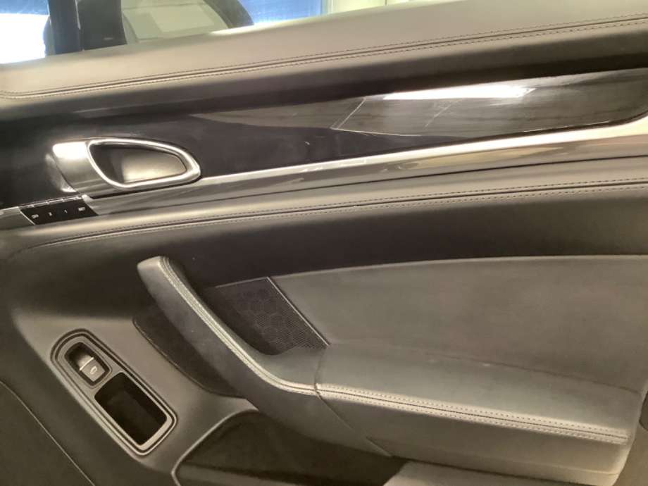Dørtrekk høyre til Porsche Panamera 2009-2017 (Type I) (970) (970) (PORSCHE|)