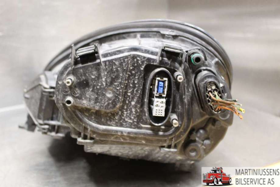 Frontlykt høyre xenon til Porsche Panamera 2009-2017 (Type I) (970) (970) (PORSCHE||970.631.058.05.O.Z)