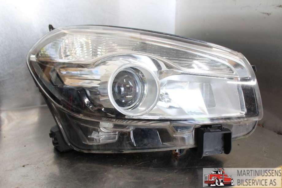 Frontlykt høyre halogen til Nissan Qashqai, 2010-2014 (Type I, Fase 2) (NISSAN|)