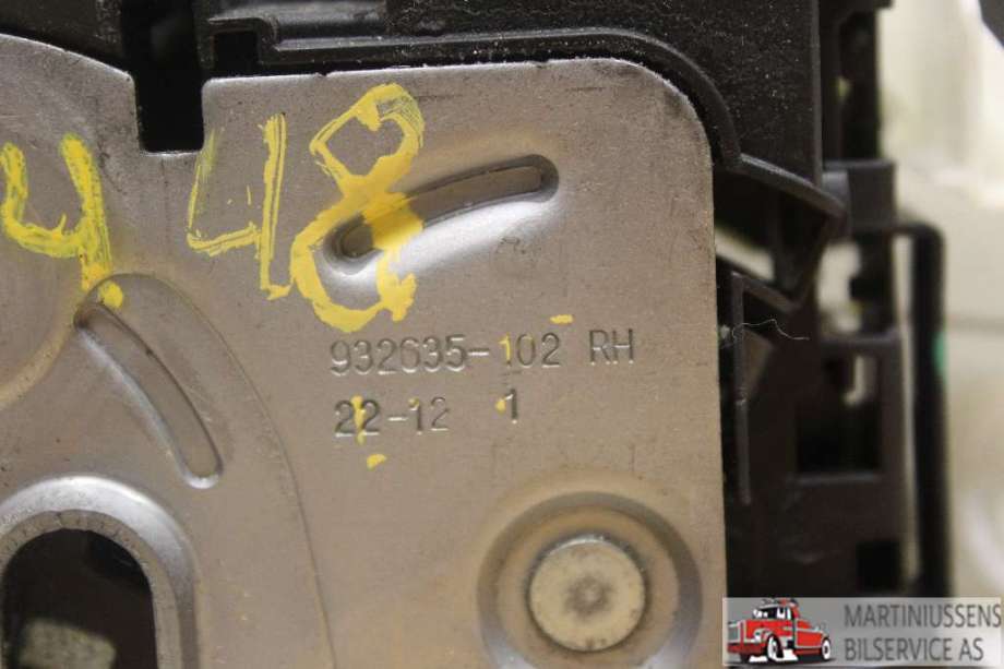 Låsekasse høyre foran til VW Transporter / Caravelle 2003-2009 (Fase 1) (T5) (T5) (VOLKSWAGEN||932635-102 RH)