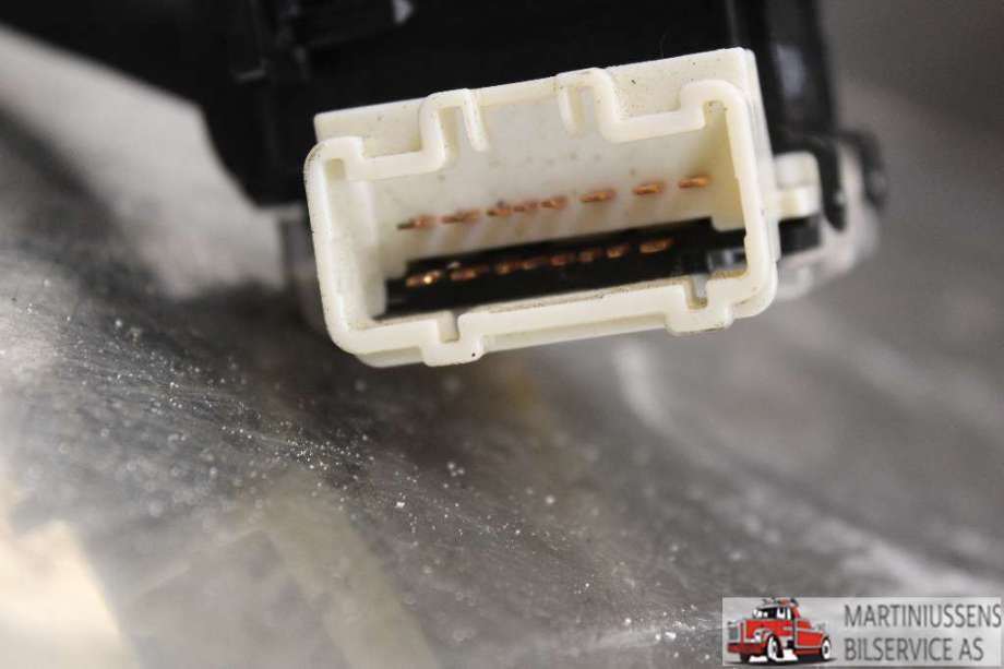 Bryter blink til Toyota Hiace 2007-2012 (Fase 3)  (TOYOTA||17A0893)
