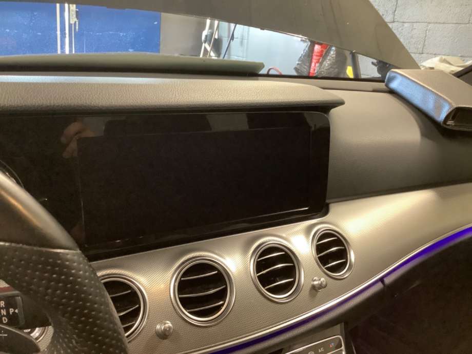 Multimedia display (MCU - Media Controller Unit) til Mercedes E-Klasse, 2016-2023 (W213) (W213) (MERCEDES|)