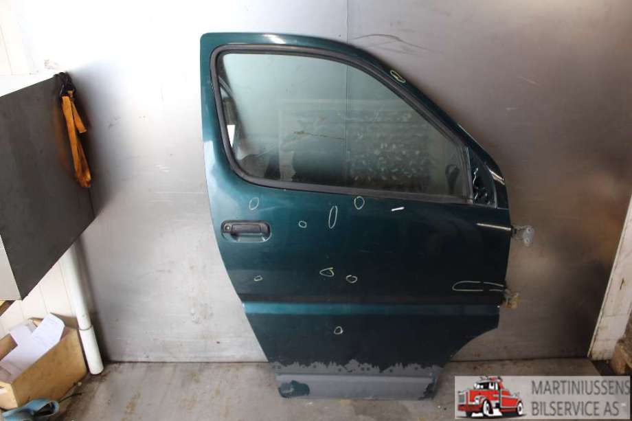 Dør høyre 2dørs til Toyota Hiace, 2001-2006 (Fase 2)  (TOYOTA|)
