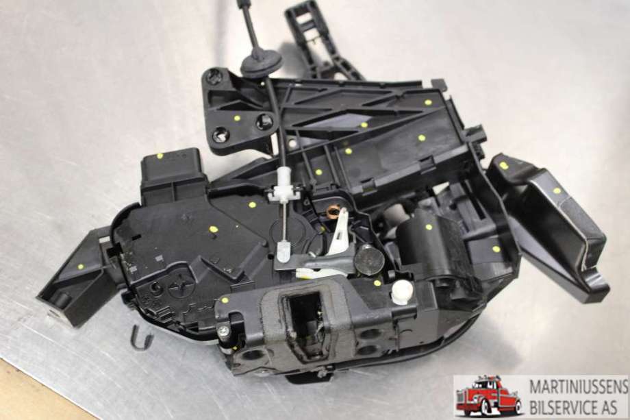 Låsekasse høyre til Ford Kuga 2008-2012 (Type I)  (FORD|3M51-R26|)
