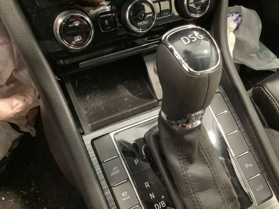 Girstang/girvelger automat til Škoda Superb, 2015-->> (Type III)  (SKODA|)