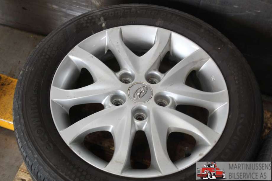 Hjulsett aluminium sommer til Hyundai i30 2007-2012 (Type I)  (HYUNDAI|-7MM||205/55-16)