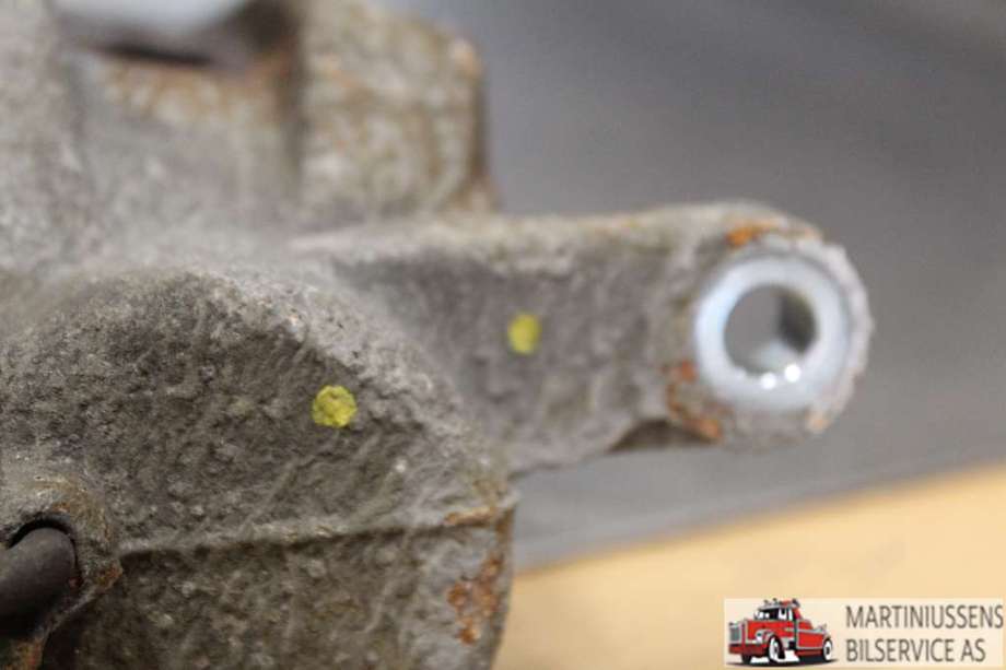 Bremsecaliper venstre foran til Toyota RAV4 2019-->> (Type V)  (TOYOTA|)