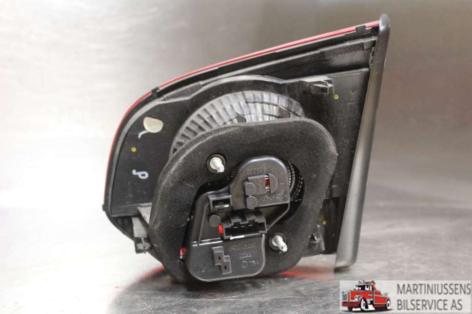 Baklykt venstre indre til VW Golf VI 2008-2012  (VOLKSWAGEN||5K0 945 093 G)