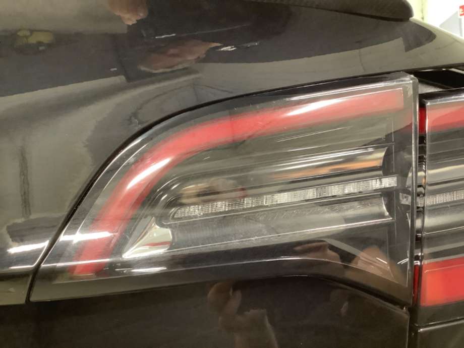 Baklykt høyre indre til Tesla Model 3, 2018-2023 (Fase 1)  (TESLA|)