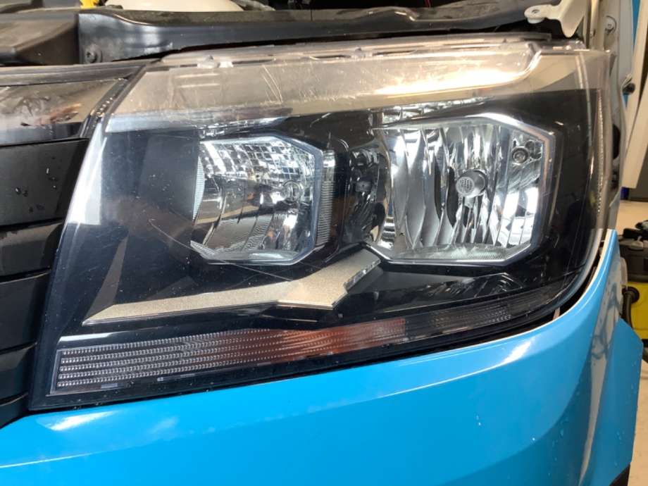 Frontlykt venstre halogen til VW Crafter, 2016-->> (Type II)  (VOLKSWAGEN|7C1 941 005)