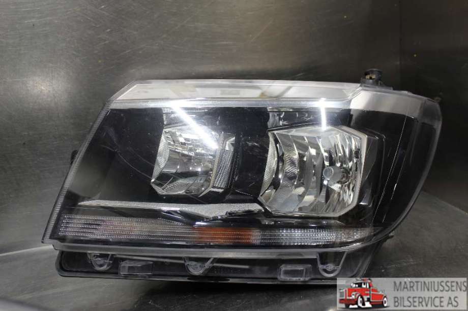 Frontlykt venstre halogen til VW Crafter 2016-->> (Type II)  (VOLKSWAGEN|7C1 941 005||7C1.941.005)