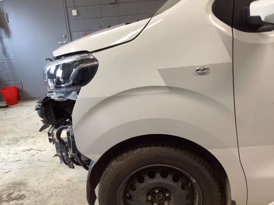 Skjerm venstre foran til Toyota Proace City, 2020-->>  (Toyota|)