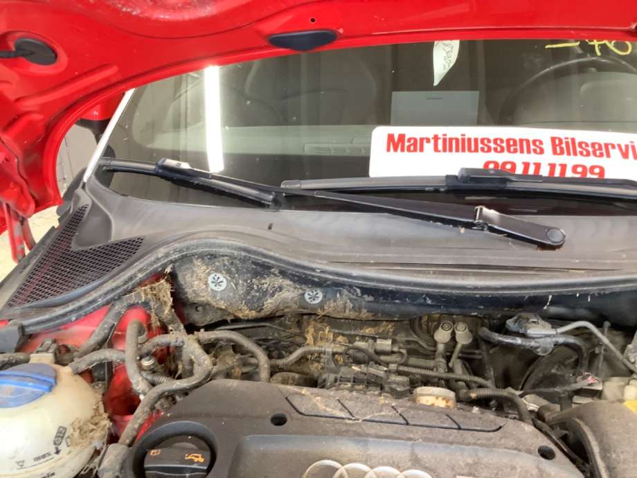 Viskerarmer frontrute til Audi A1, 2010-2014 (Type I, Fase 1)  (AUDI|)