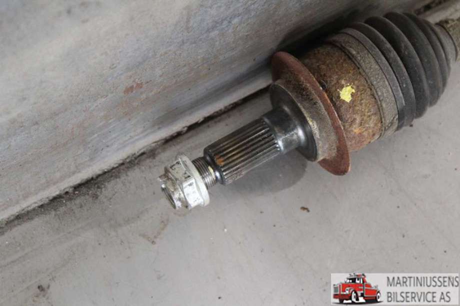 Drivaksel venstre foran til Suzuki SX4 2009-2013 (Type I, Fase 2)  (SUZUKI||44102-55L01)